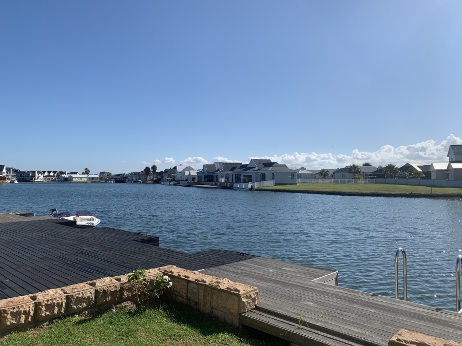 To Let 2 Bedroom Property for Rent in Marina Martinique Eastern Cape